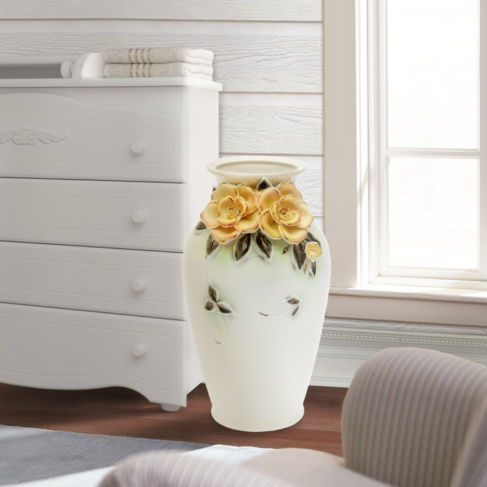 Ваза "Надин" белая с цветной лепкой, золото