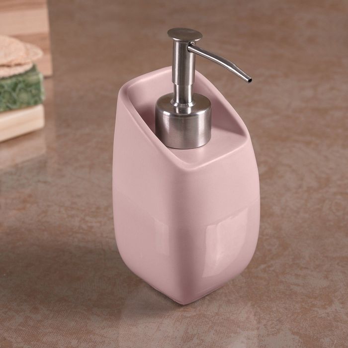 Дозатор для жидкого мыла Brillar pink