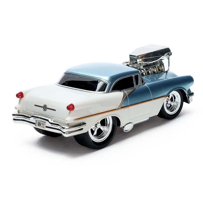 Машина радиоуправляемая "Масклкар", работает от батареек, световые и звуковые эффекты, МИКС