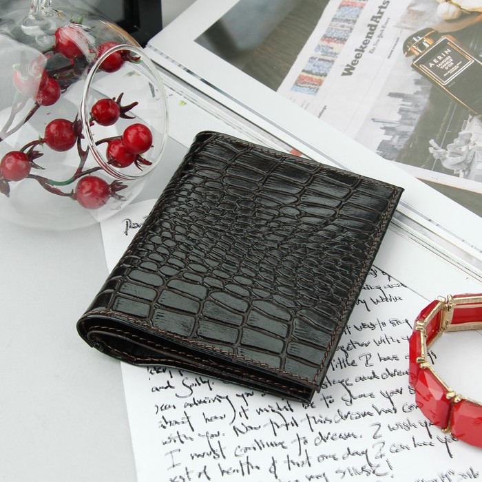 Обложка для автодокументов, отдел для паспорта, крокодил, цвет тёмно-коричневый