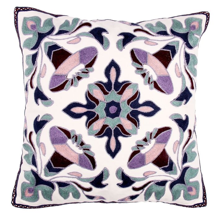 Наволочка декоративная с вышивкой "Collorista" Голубой цветок 43*43 см