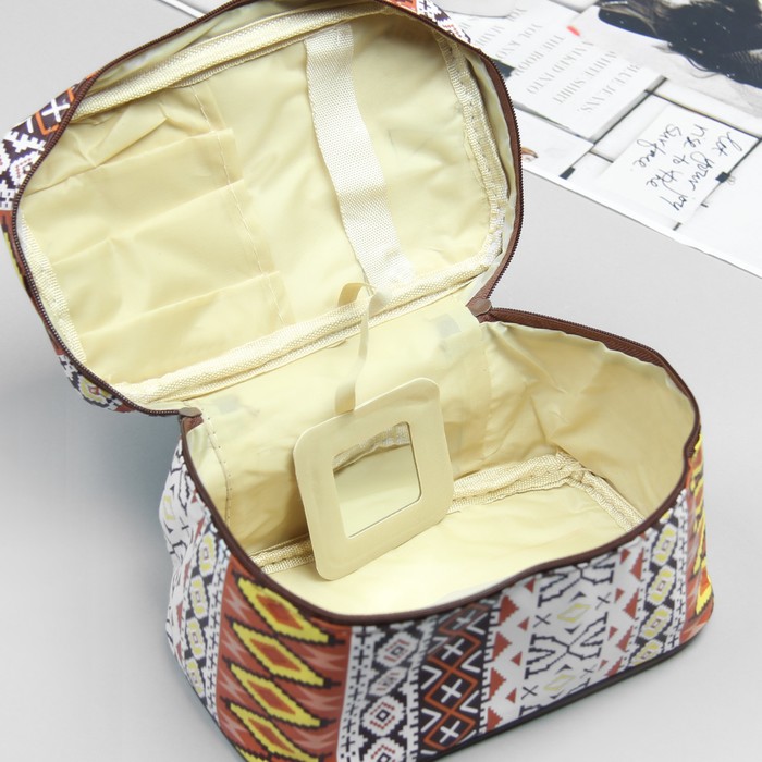 Косметичка-сундучок на молнии "Орнамент", 1 отдел, ручка, зеркало, цвет коричневый