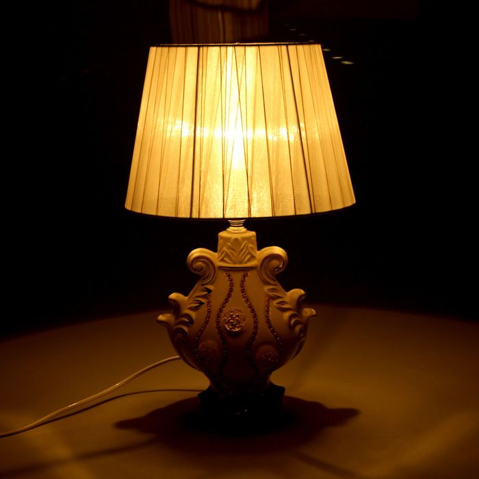 Лампа настольная керамика стразы "Греческий сосуд" белая 39х25х25 см