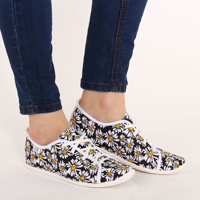 Кеды женские "Ромашки" (черный) (р. 37,5)