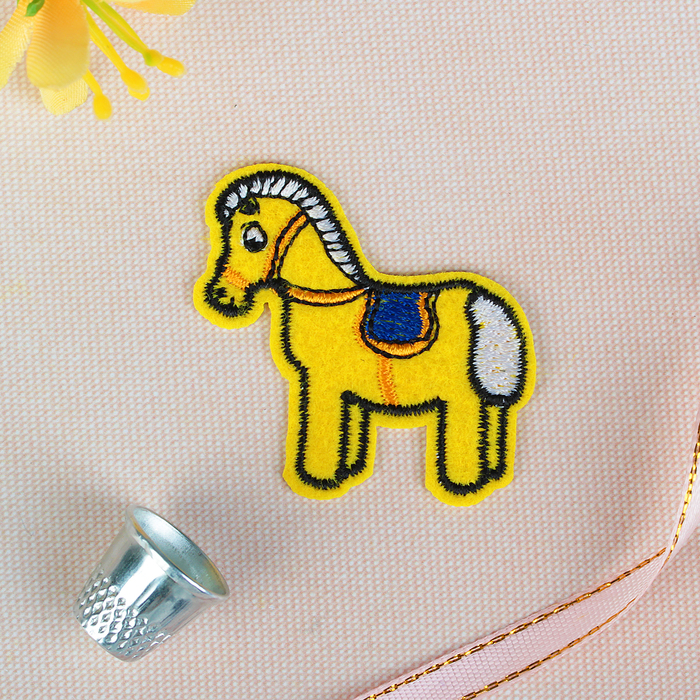 Термоаппликация "Лошадка", 4,4*4,2см, цвет жёлтый