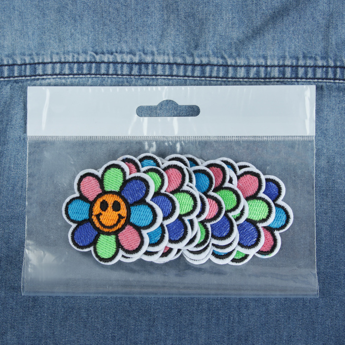 Термоаппликация "Цветочек", 5,5*5,5см, разноцветная