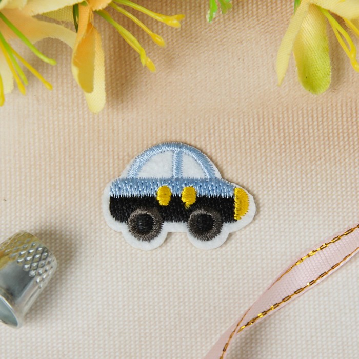 Термоаппликация "Машинка", 3,2*2,3см, цвет голубой