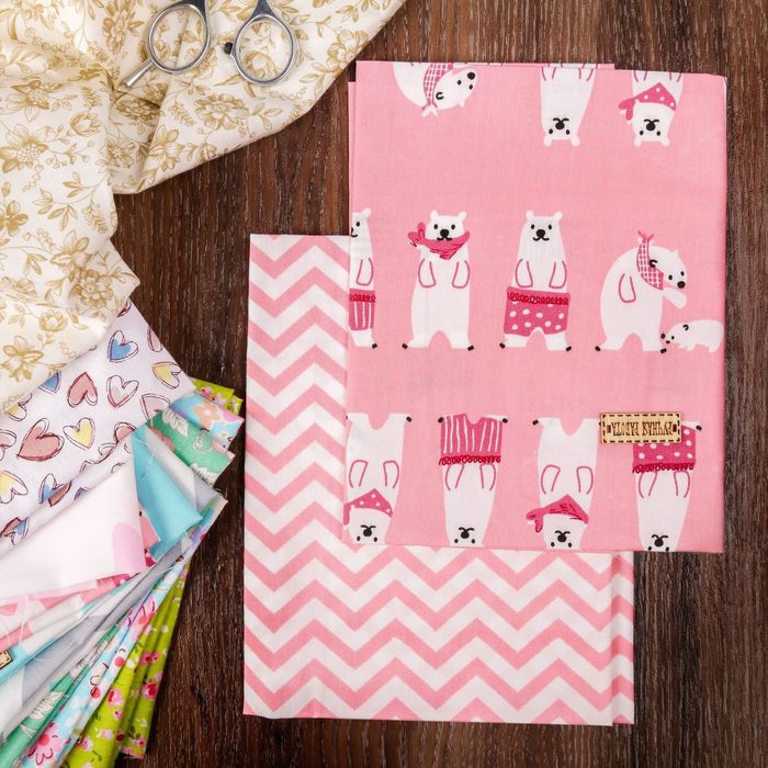 Набор ткани пэчворк «Приключения на Северном полюсе» розовый, 50 х 50 см