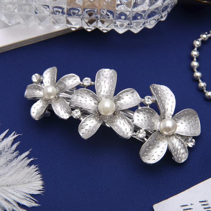 Заколка-автомат "Пастель", три ромашки