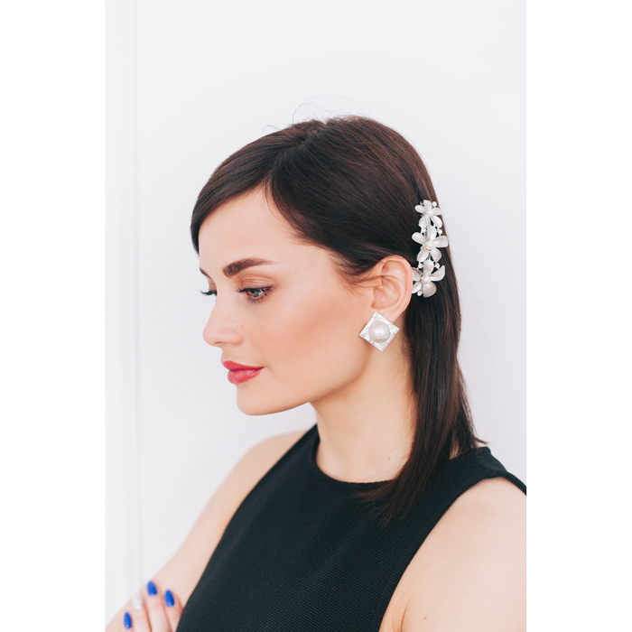 Заколка-автомат "Пастель", три ромашки