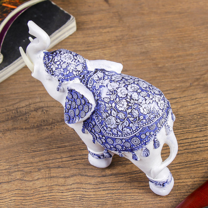 Сувенир полистоун "Индийский слон в синей попоне с белыми узорами" МИКС 14х11х6,5 см