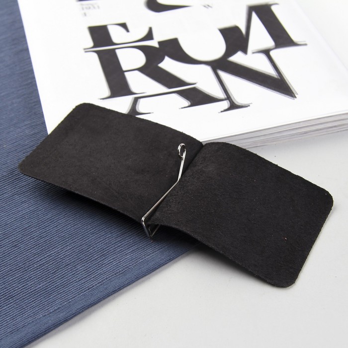 Зажим для купюр, с металлическим зажимом, цвет чёрный гладкий