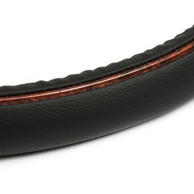 

Оплётка руля AUTOPROFI AP-1080 BK/BK (M), серия LUXURY, натуральная автомобильная кожа, цвет чёрный