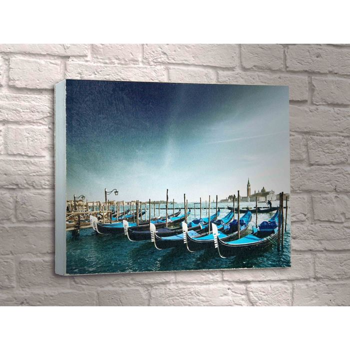 Картина "Гондолы на улице Венеции"