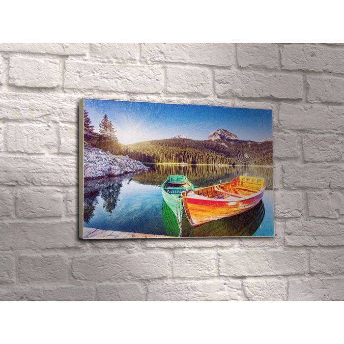 Картина "Яркие лодочки в горном озере"