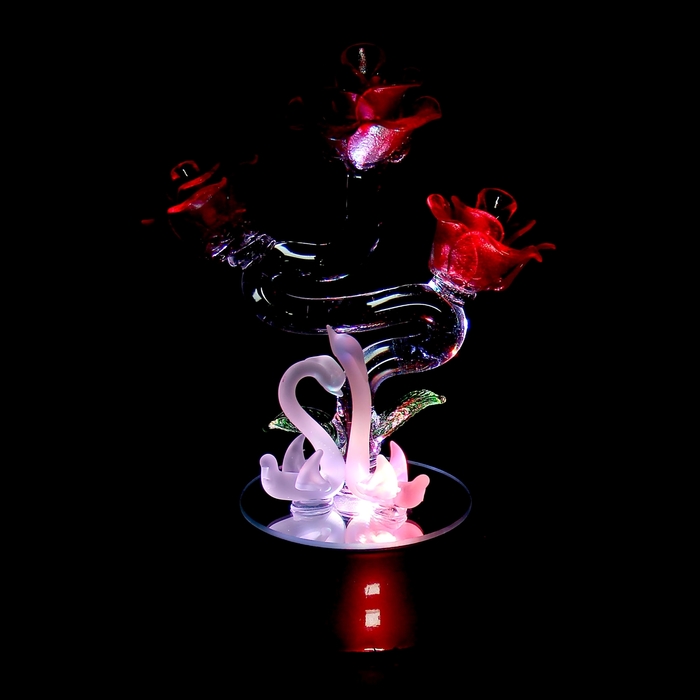 Сувенир световой "2 лебедя с розами"