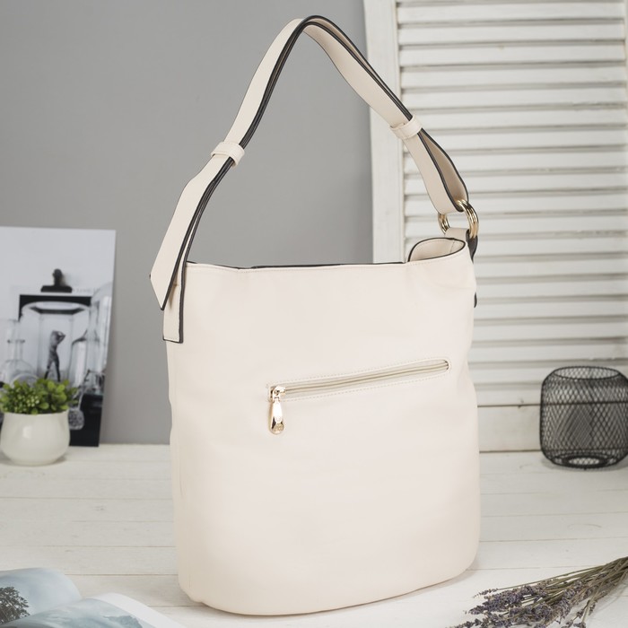 Сумка женская на молнии, 1 отдел с перегородкой, 2 наружных кармана, длинный ремень, цвет молочный