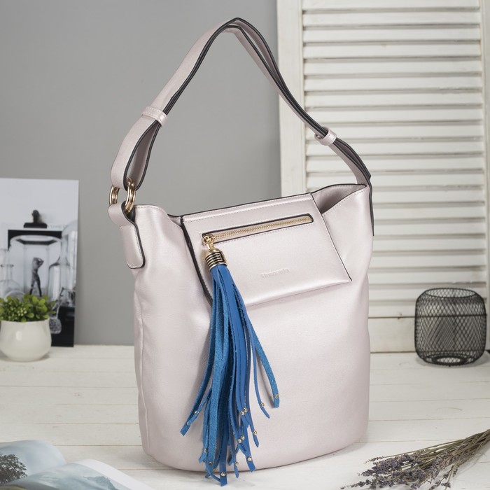 Сумка женская на молнии, 1 отдел с перегородкой, 2 наружных кармана, длинный ремень, цвет розовый