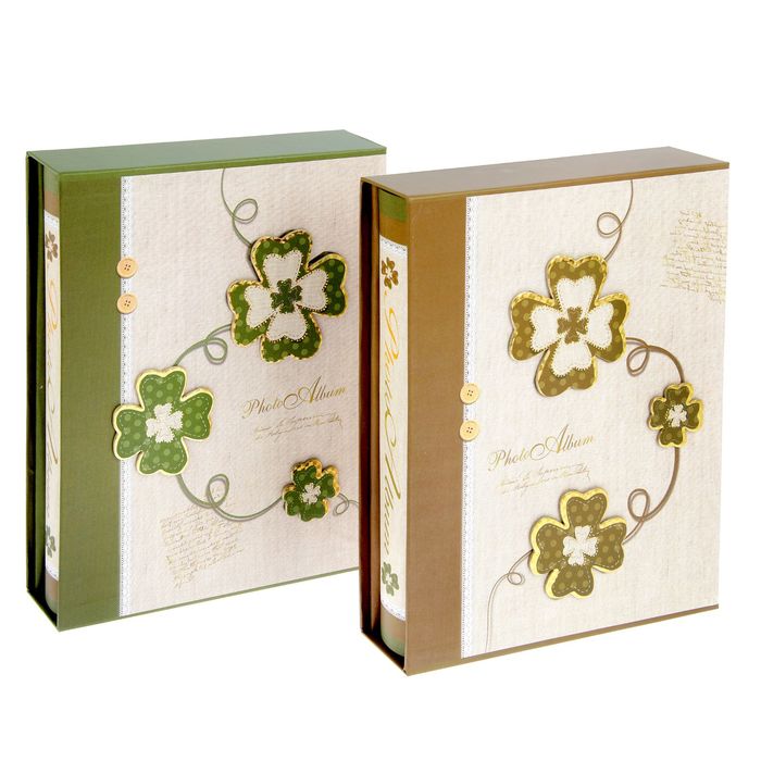Фотоальбом магнитный 20 листов"Четырёхлистник"объемная картинка МИКС в кор.29,5х23х5,5см