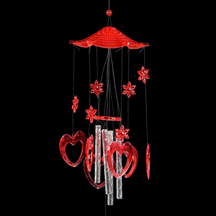 Музыка ветра пластик "Красные сердца" 4 трубочки + 7 фигурок 60 см