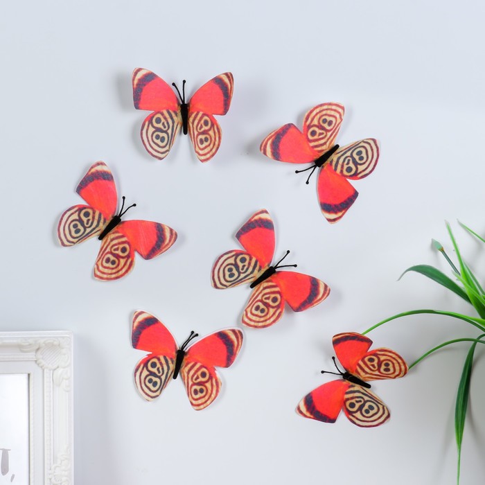 Магнит текстиль "Бабочка цвета вечерней зари" 6,5х7,5 см