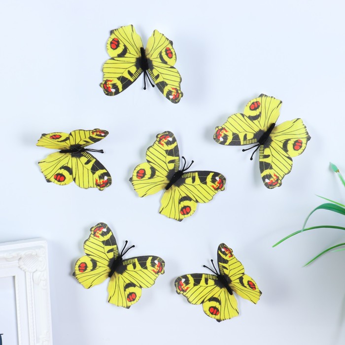 Магнит текстиль "Бабочка цвета солнца" 6,5х7,5 см