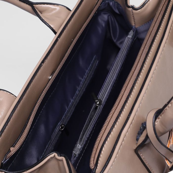 Сумка женская на молнии, 1 отдел с перегородкой, 3 наружных кармана, длинный ремень, цвет хаки