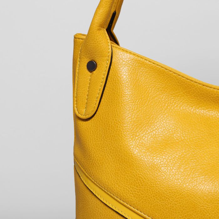 Сумка женская на молнии, 2 отдела, 2 наружных кармана, цвет жёлтый