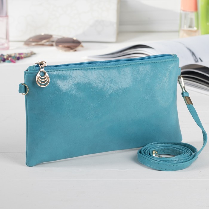 Клатч женский, отдел на молнии, длинный ремень, цвет бирюзовый