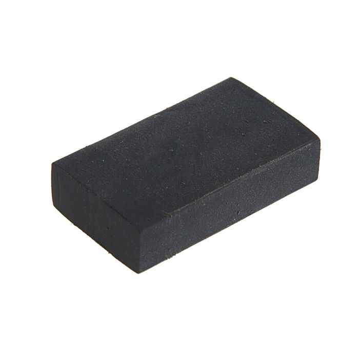 Ластик MILAN Nata Negra 7030, прямоугольный 39x24x10 мм, пластик, картонный держатель