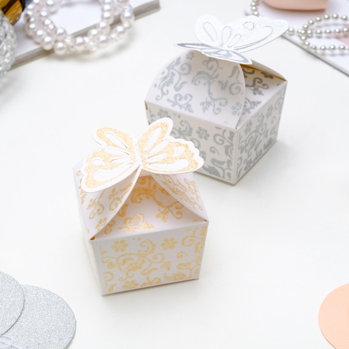 Коробочка подарочная под кольцо/серьги "Бабочка резная" 5*5*5 , цвет МИКС