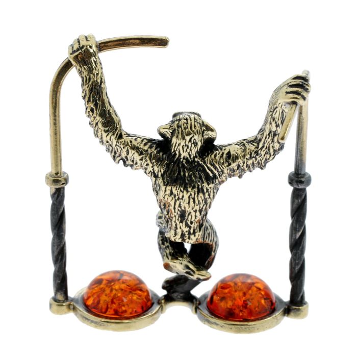 Сувенир из латуни и янтаря "Обезьяна на очках" 4,2х5,2 см