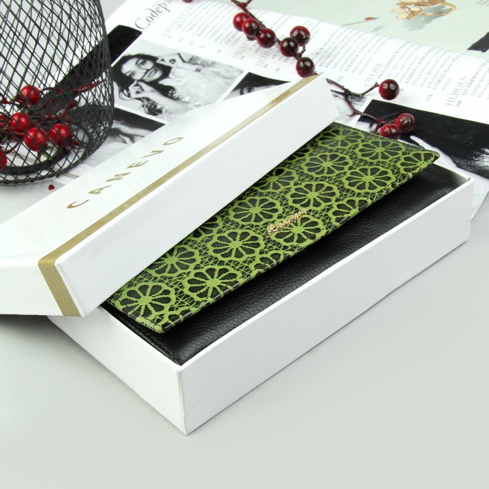 Кошелёк женский, 4 отдела, для карт, 2 отдела рамка, наружный карман, цвет зелёный