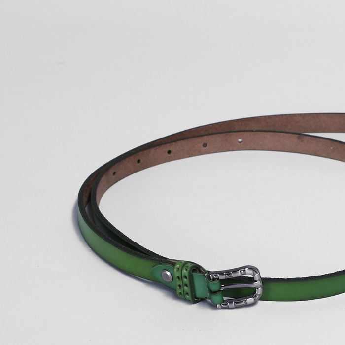 Ремень женский, гладкий, пряжка тёмный металл, ширина - 1,2 см, цвет зелёный