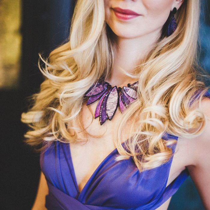 Набор 2 предмета: серьги, колье "Каскад" листья, цвет фиолетовый в золоте