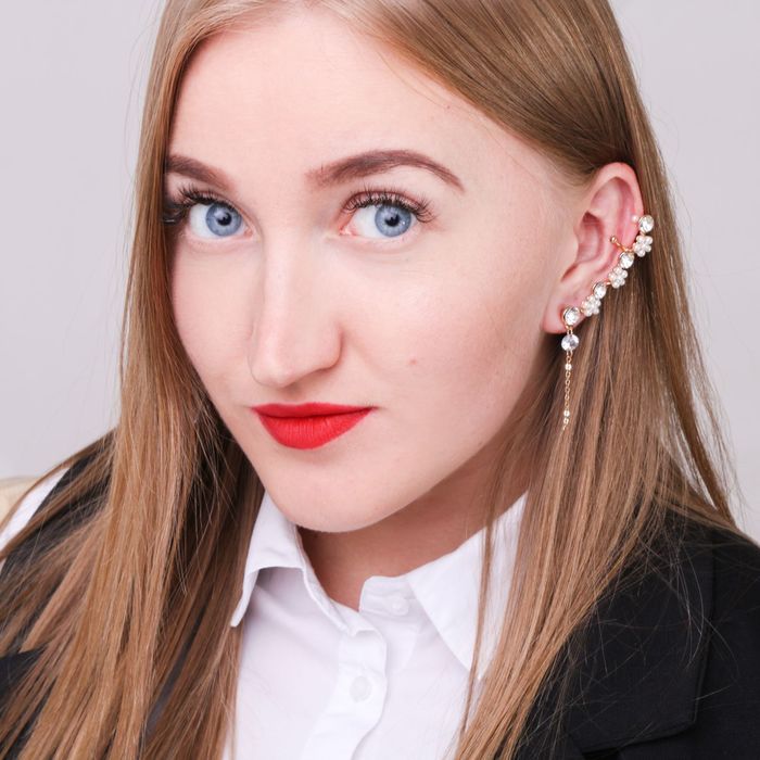 Серьга "Каффа" цветочки маленькие, цвет белый в золоте