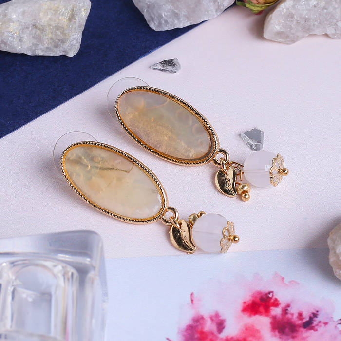 Серьги с перламутром "Овал" яблочко, цвет бело-серый в золоте