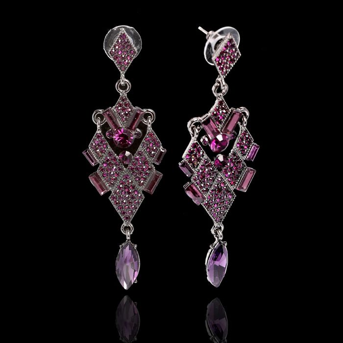 Серьги висячие со стразами "Очарование", цвет фиолетовый в сером металле