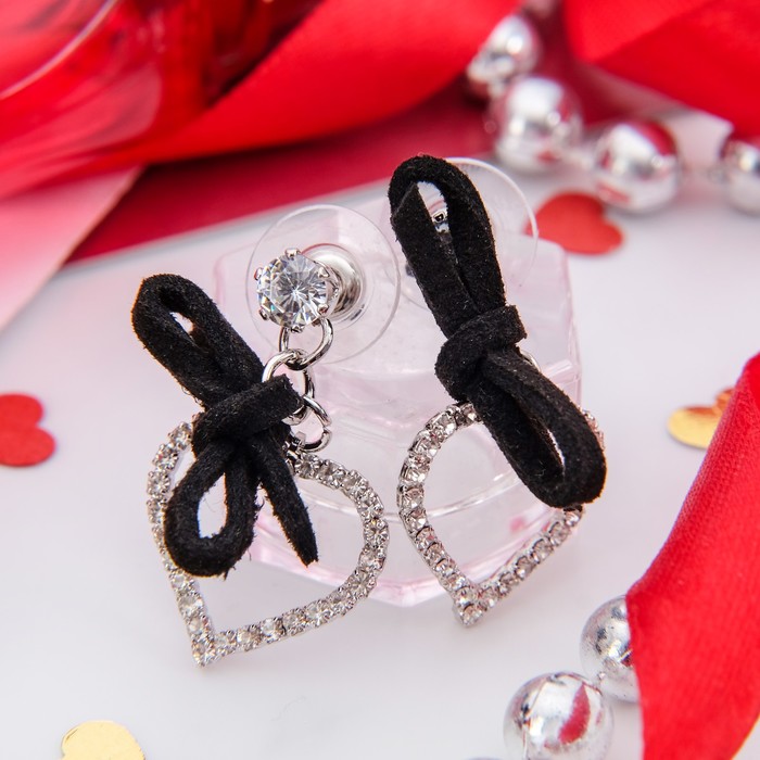 Серьги ассорти "Сердце" с бантиком, цвет бело-чёрный в серебре