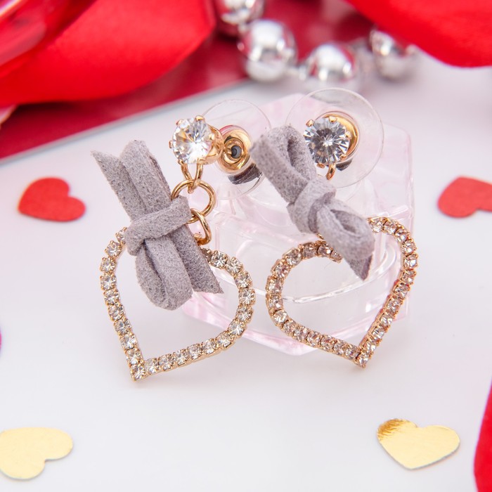 Серьги ассорти "Сердце" с бантиком, цвет бело-серый в золоте