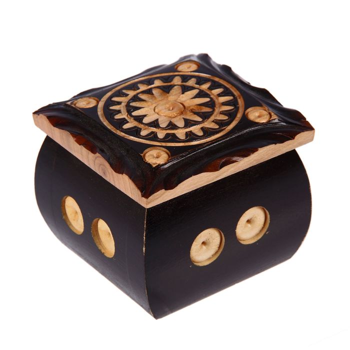 Шкатулка резная деревянная "Ювелирная", 8х8 см