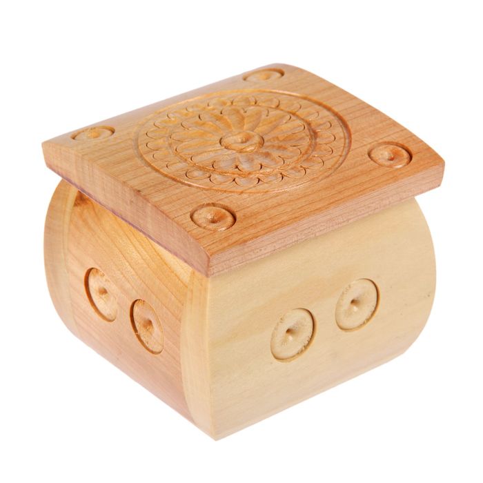 Шкатулка резная деревянная "Ювелирная", 8х8 см