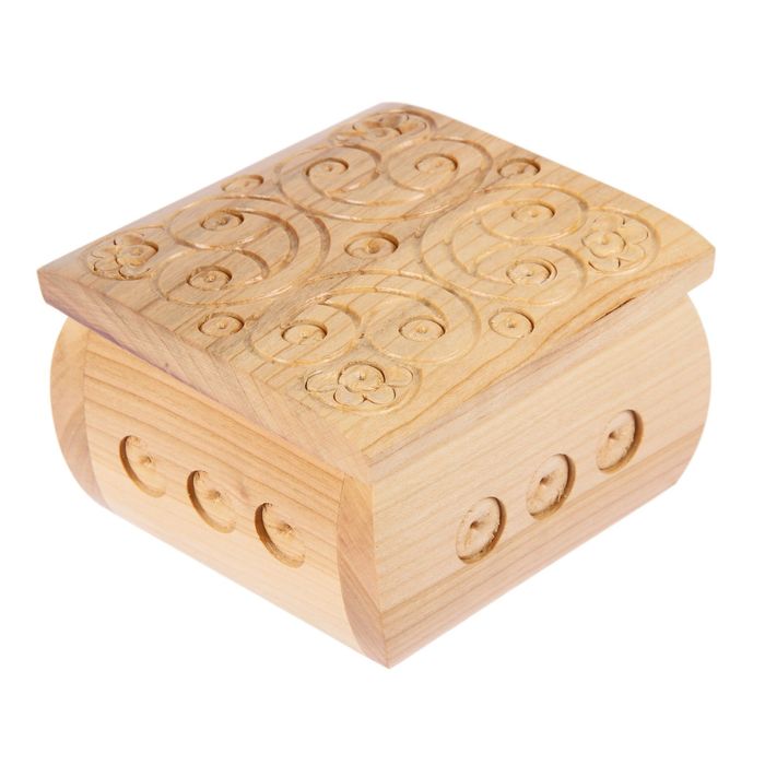 Шкатулка резная деревянная "Ювелирная", 11х11 см