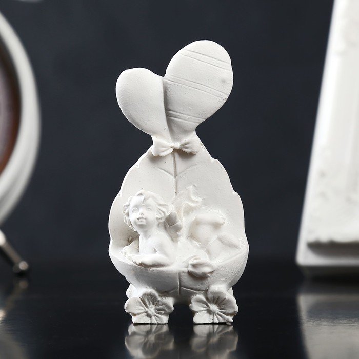 Сувенир полистоун "Ангелочек в люльке-листе с шариками" МИКС 7х4х2 см