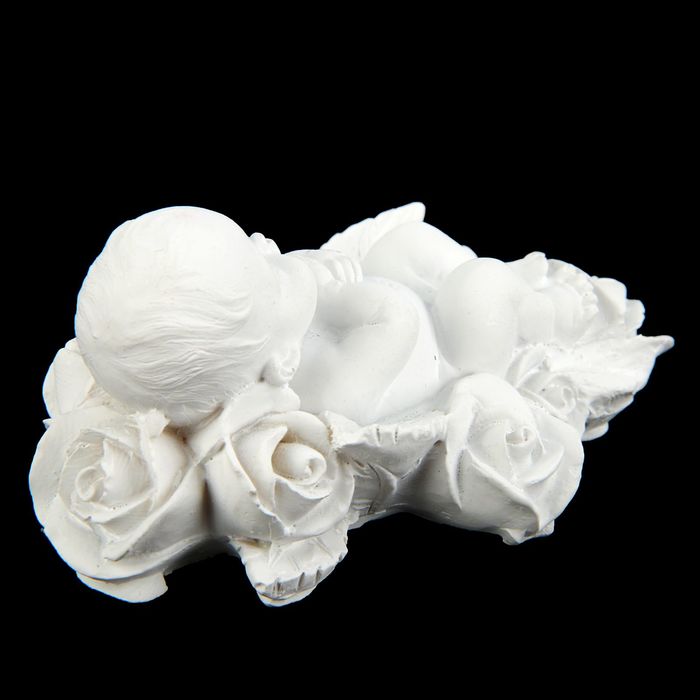 Сувенир полистоун "Ангелочек спящий в розах" МИКС 3,8х8,2х5,3 см