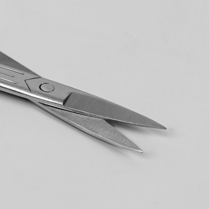Ножницы маникюрные, широкие, прямые, 9см, цвет матовый серебристый