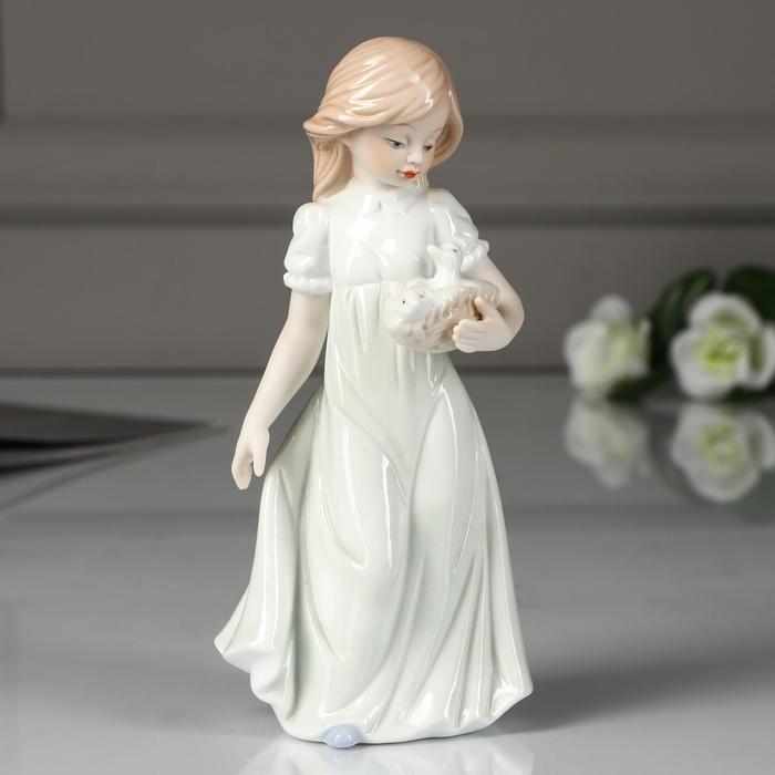 Сувенир "Девочка с птенчиками" 16,5х7,5х5,5 см