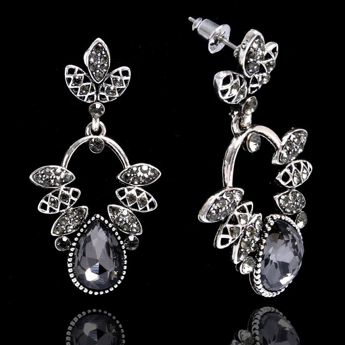 Серьги со стразами "Капля" восторг, цвет бело-серый в чернёном серебре