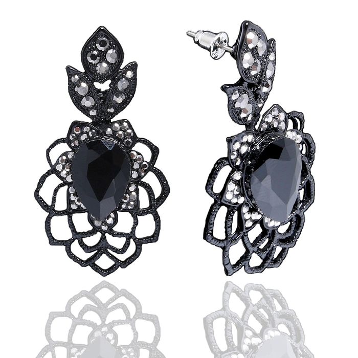 Серьги со стразами "Капля" узорчатая, цвет серо-чёрный в чёрном металле