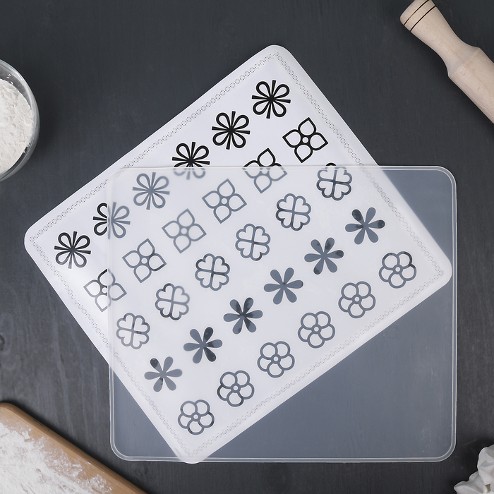 Набор кондитерский для айсинга, 9 предметов: 4 трафарета, коврик, кондитерский мешок, 3 насадки